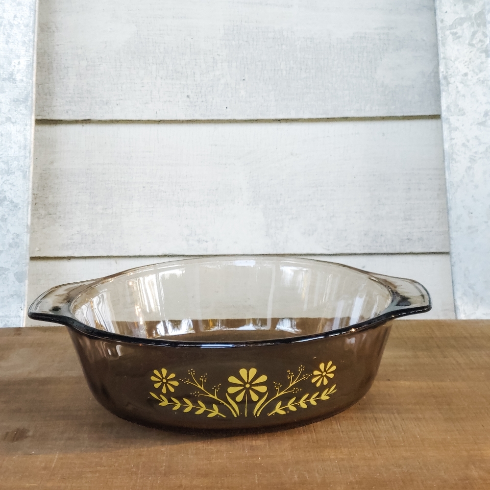 Vintage pyrex dish